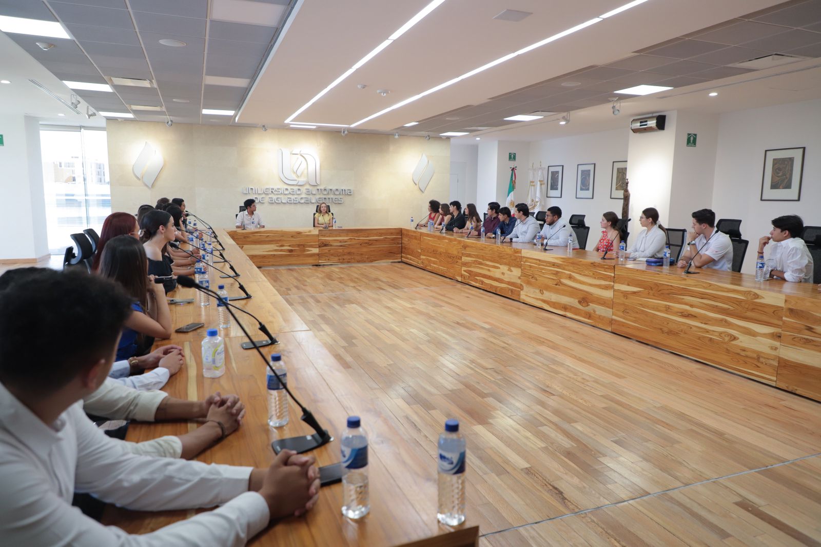 Rectora de la UAA se reúne con los nuevos integrantes de la Federación ...