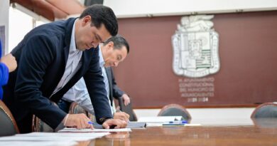 Consolida Municipio de Aguascalientes espacios públicos y equipamiento urbano con la firma de escrituras